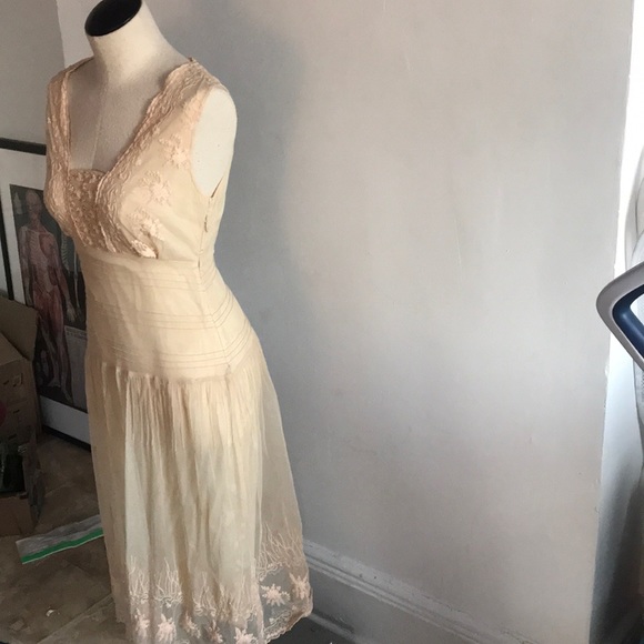 ANTHROPOLOGIE Cream/Tan 1920’s Midi Dress - Picture 2 of 8